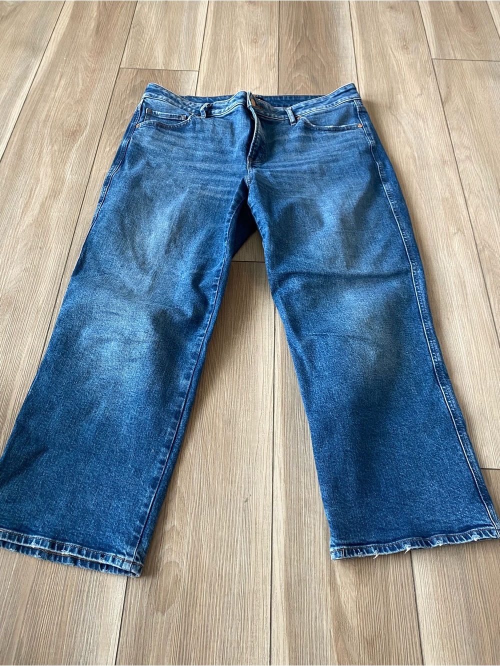 Express Women's Cropped Straight-Leg Jeans - Blue